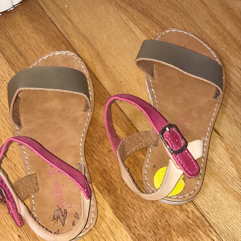Super ADORABLE sandals for toddlers